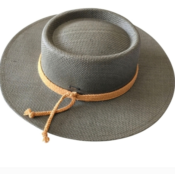 Jessica Simpson Black and Tan Hat. New Without Tag. - Picture 7 of 10